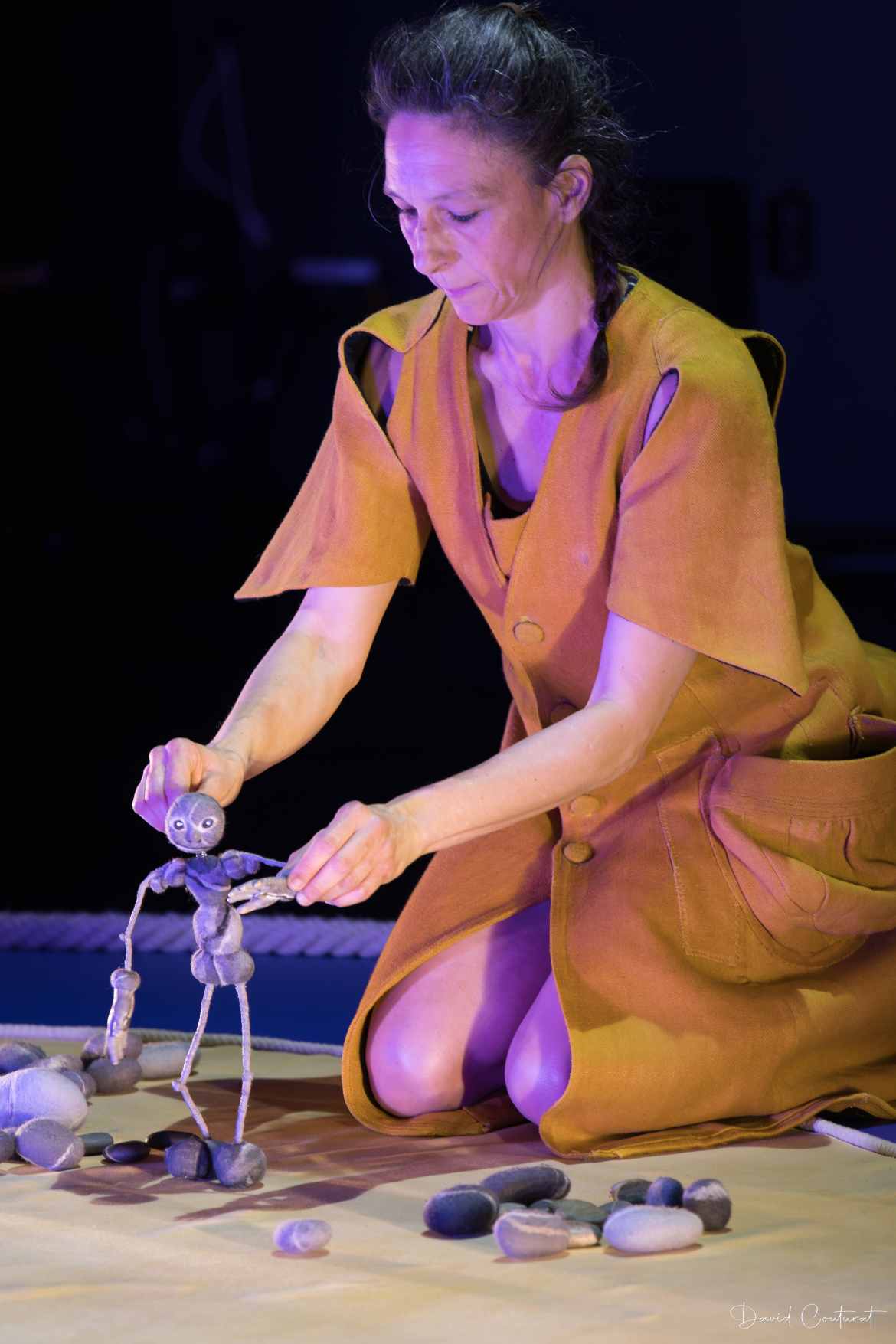 Mɛʁ - Cie Sous le sabot d'un cheval