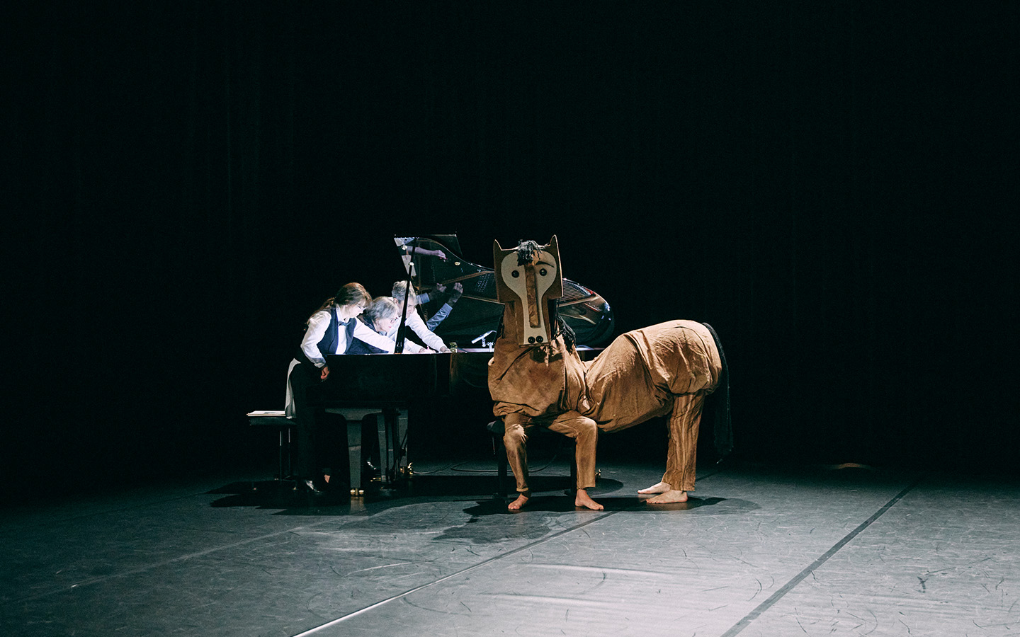 Danses de travers et musiques à fuir | Dominique Brun